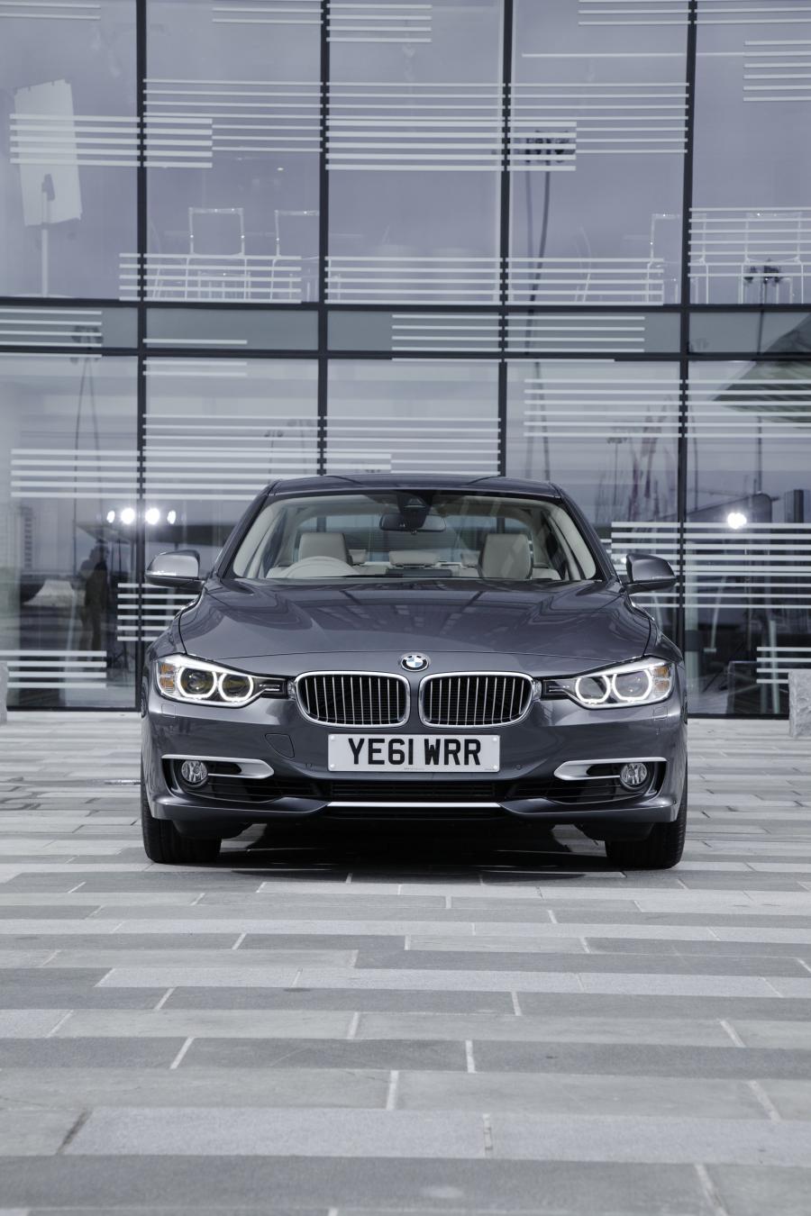  BMW 328i Modern 2012 года  (UK) (фото 26 из 29)
